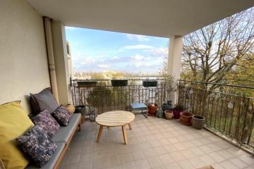 Suresnes - appartement 3 chambres, terrasse, cave, 2 parkings