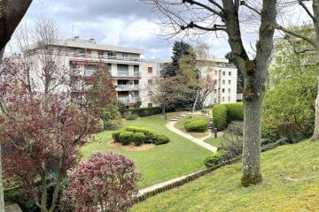 Rueil-Malmaison - Appartement 3 chambres, balcon, cave, parking