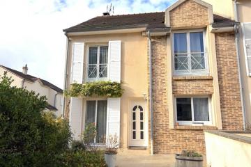 Rueil-Malmaison - maison 4 chambres, 2 salles de jeux, garage, jardin